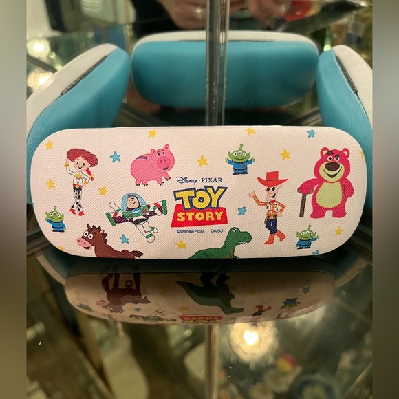 Disney Accessories Nwt Eyeglass Case Poshmark